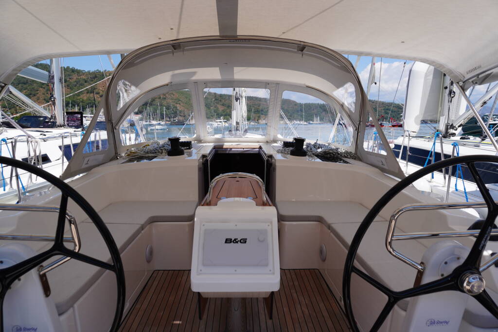 Segelyachten Bavaria C42 Alara 3