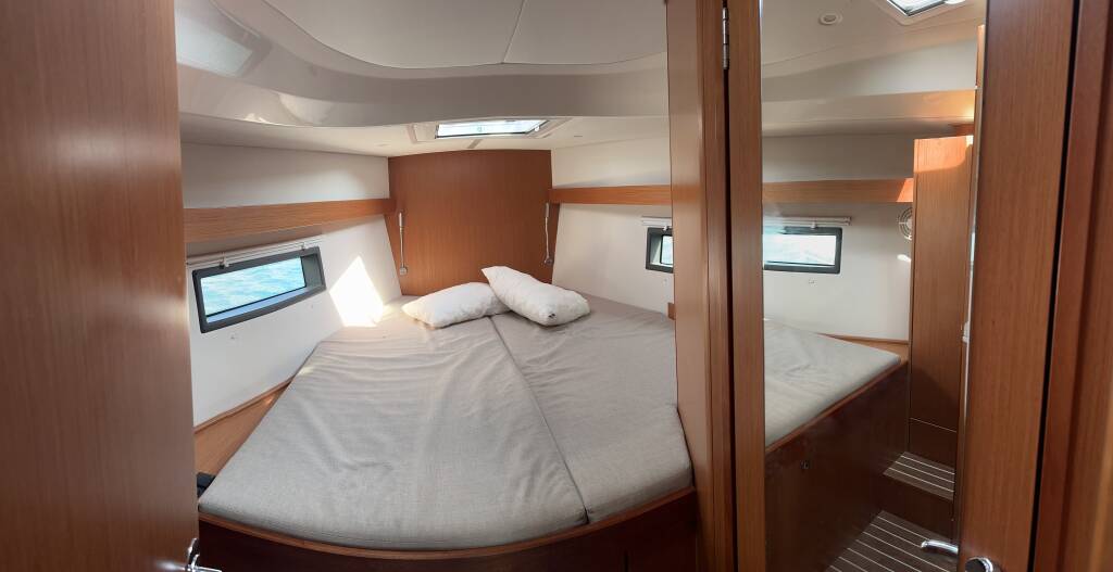 Sailing yacht Bavaria C42 Silver VII