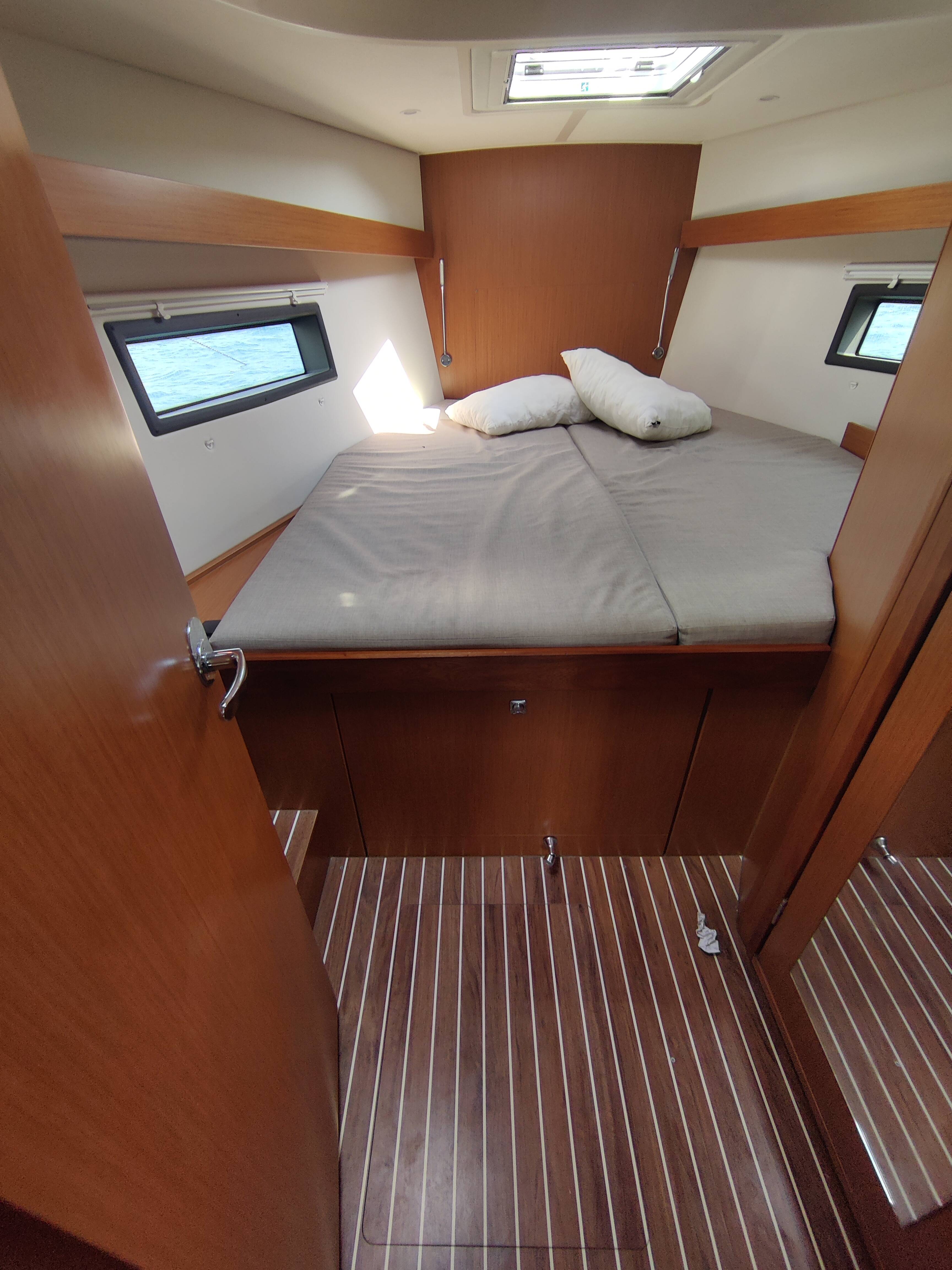 Sailing yacht Bavaria C42 Silver VII