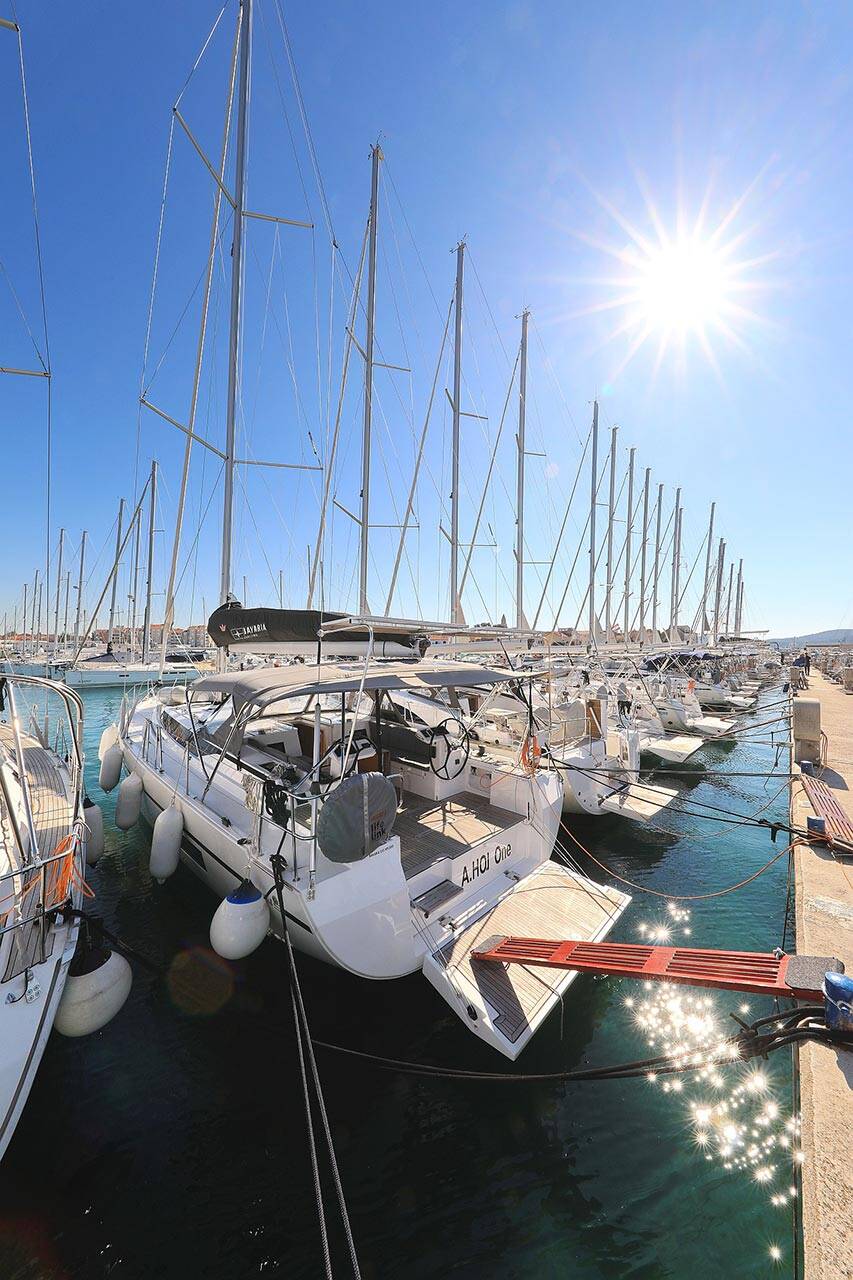 Sailing yacht Bavaria C45 Holiday A.HO.I. one