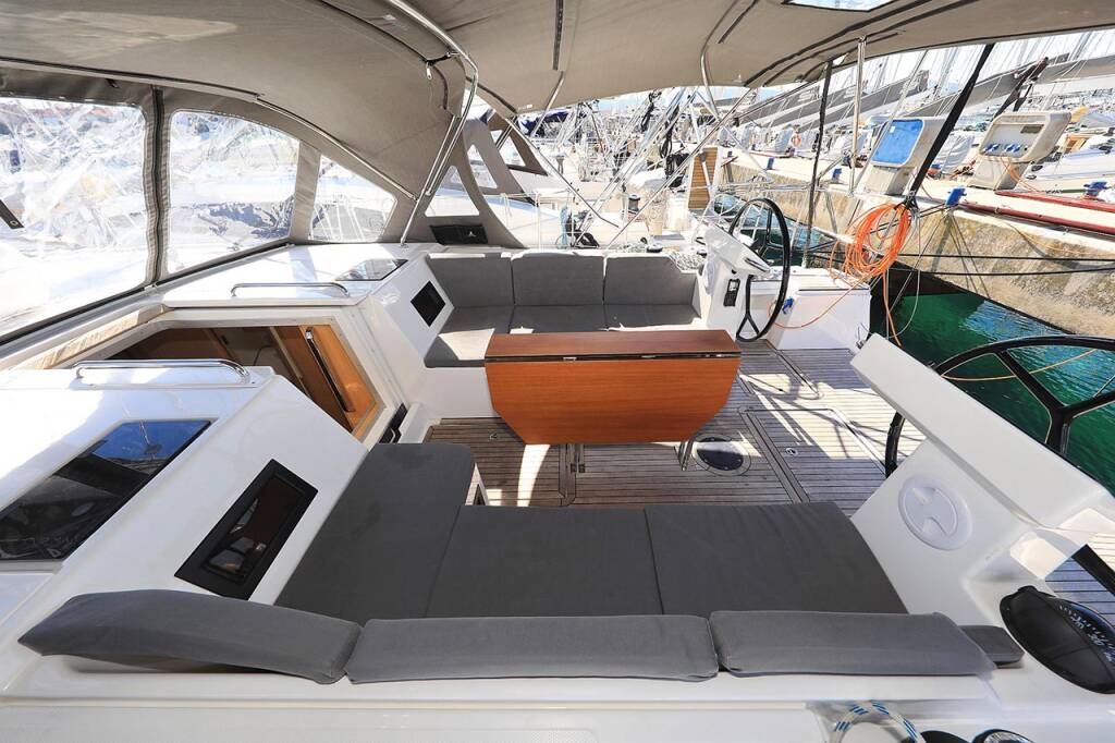 Sailing yacht Bavaria C45 Holiday A.HO.I. one
