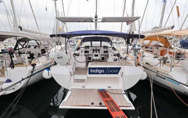 Bavaria C45 Holiday Indigo Marina Hramina, Murter