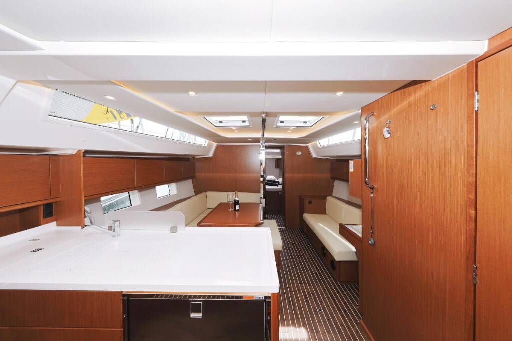 Segelyachten Bavaria C45 Holiday Indigo