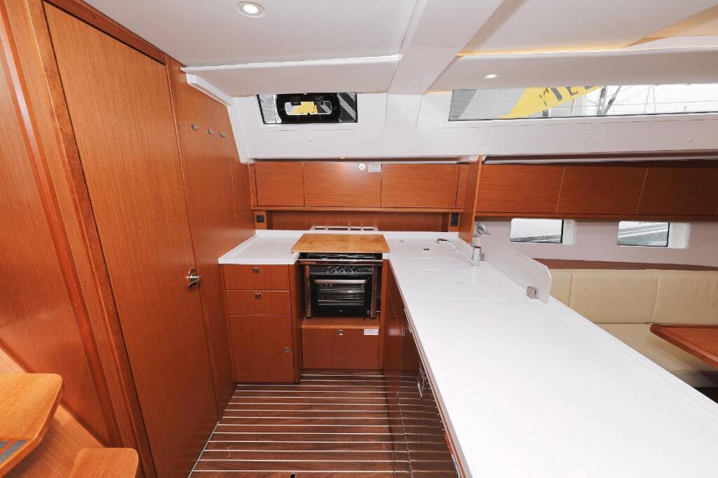 Segelyachten Bavaria C45 Holiday Indigo