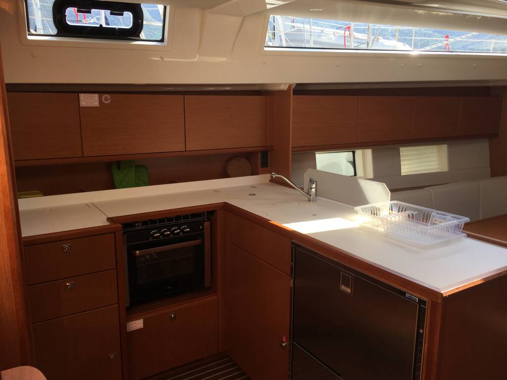 Sailing yacht Bavaria C45 Lady Flora 1