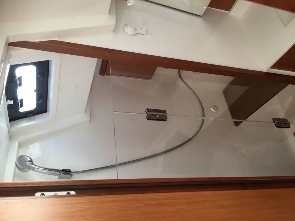 Sailing yacht Bavaria C45 Lady Flora 1