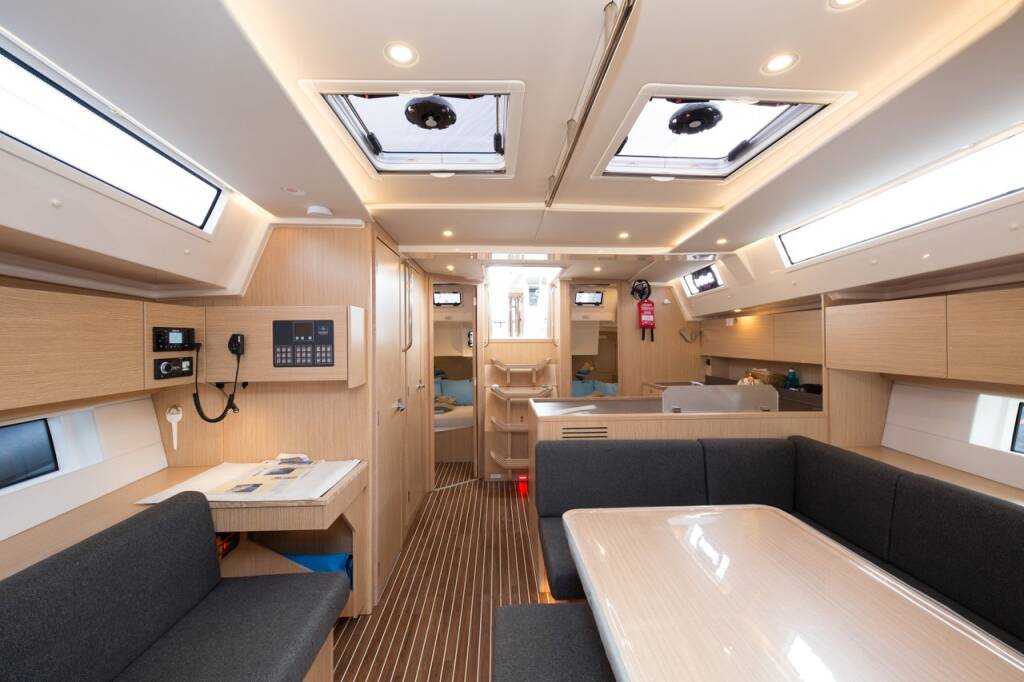 Sailing yacht Bavaria C45 Tanguera