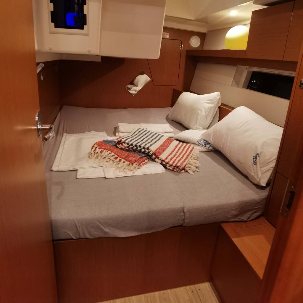 Sailing yacht Bavaria C45 PRESTIGE