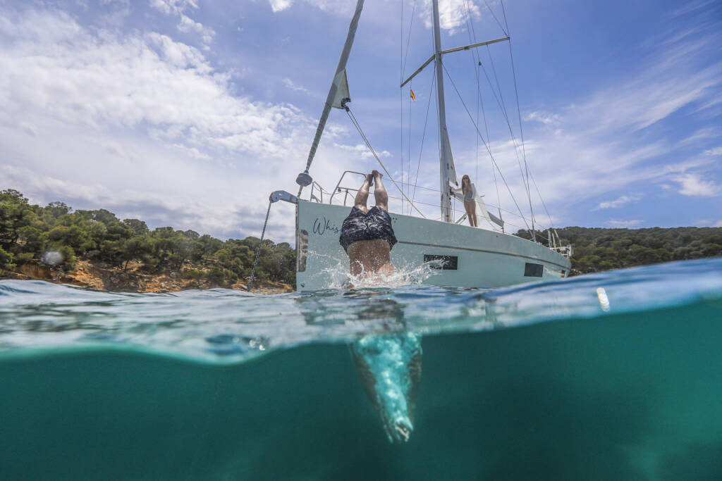 Sailing yacht Bavaria C45 Whisper