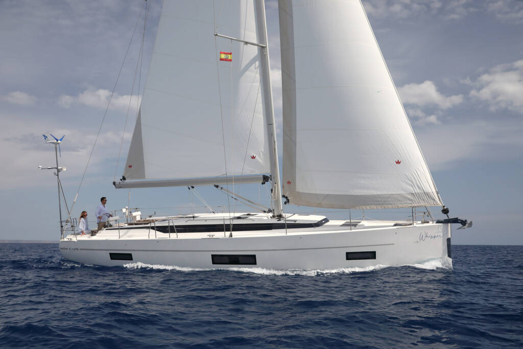 Sailing yacht Bavaria C45 Whisper