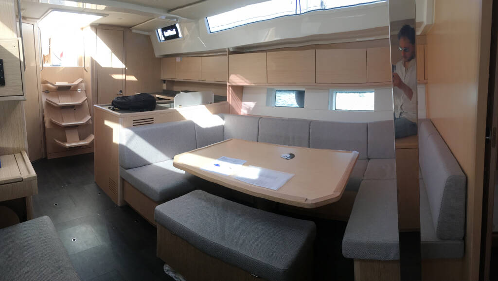 Sailing yacht Bavaria C45 Red Horizon