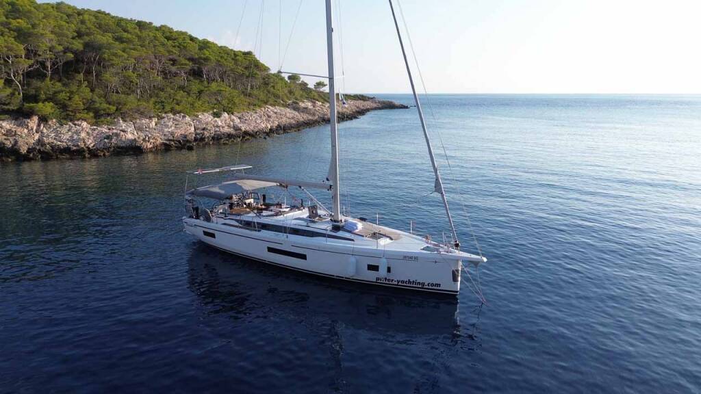 Sailing yacht Bavaria C46 Estinella