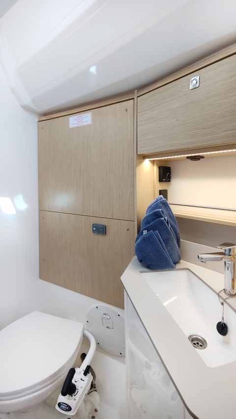 Sailing yacht Bavaria C46 Estinella