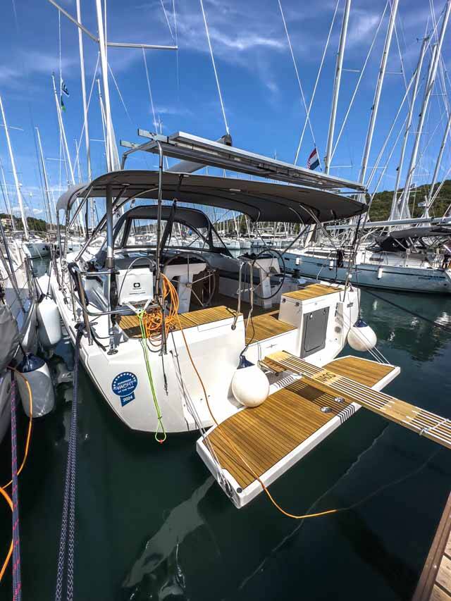 Sailing yacht Bavaria C46 Naos