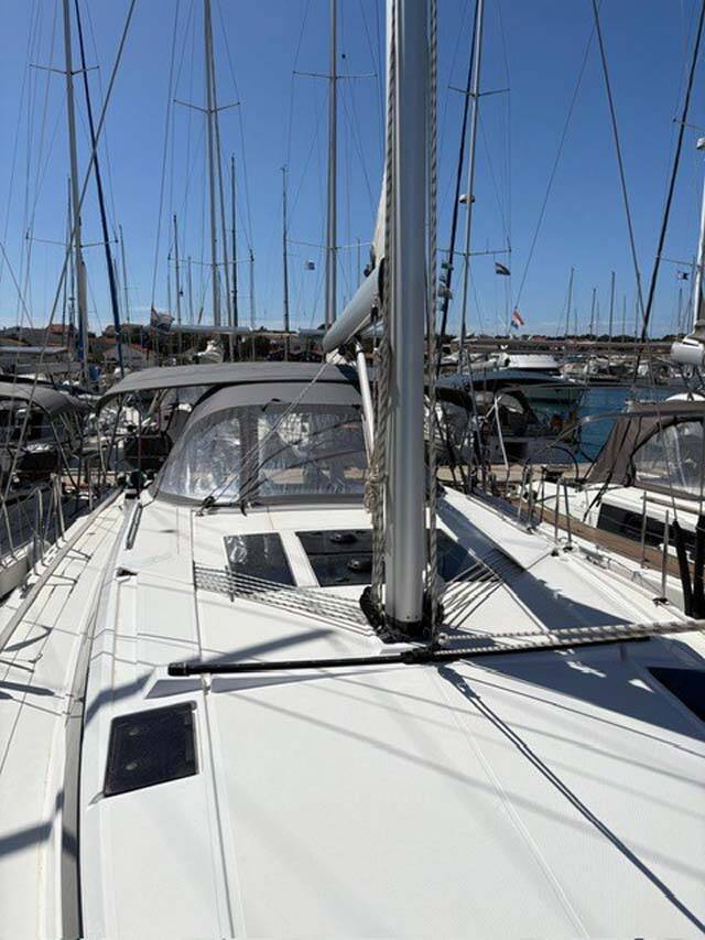 Sailing yacht Bavaria C46 Ara