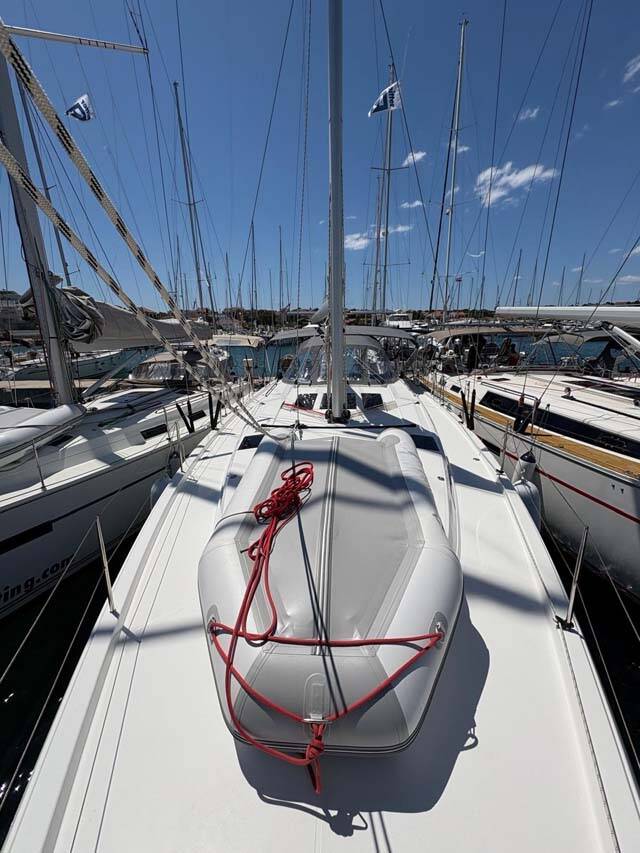 Sailing yacht Bavaria C46 Ara