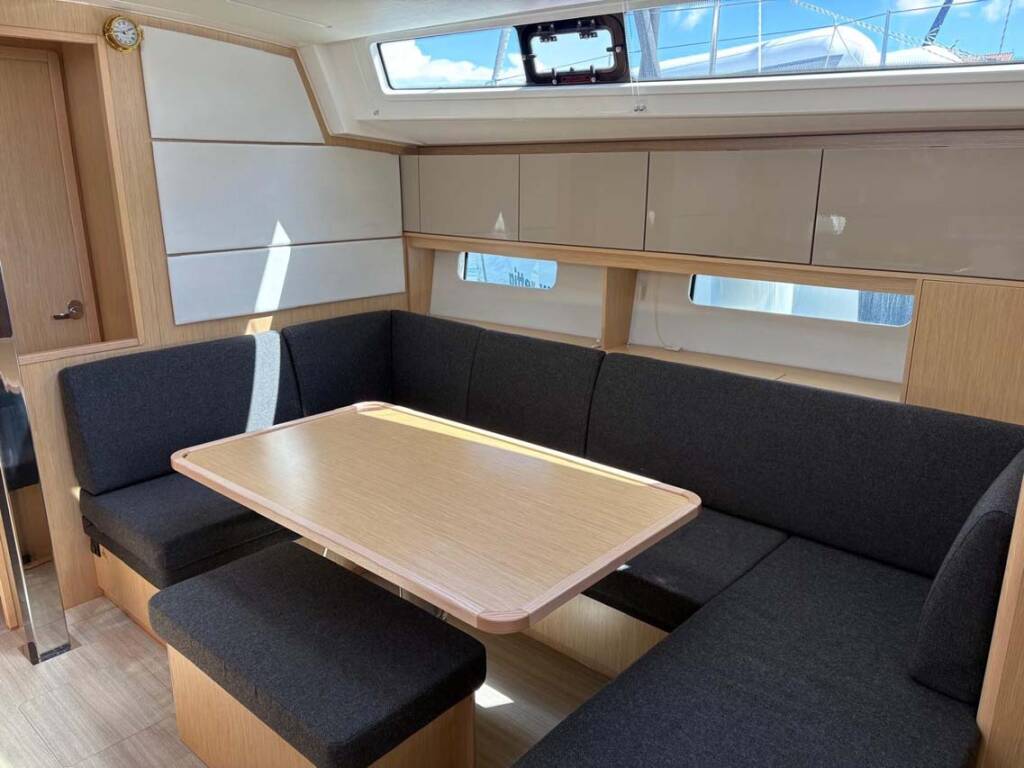 Sailing yacht Bavaria C46 Ara