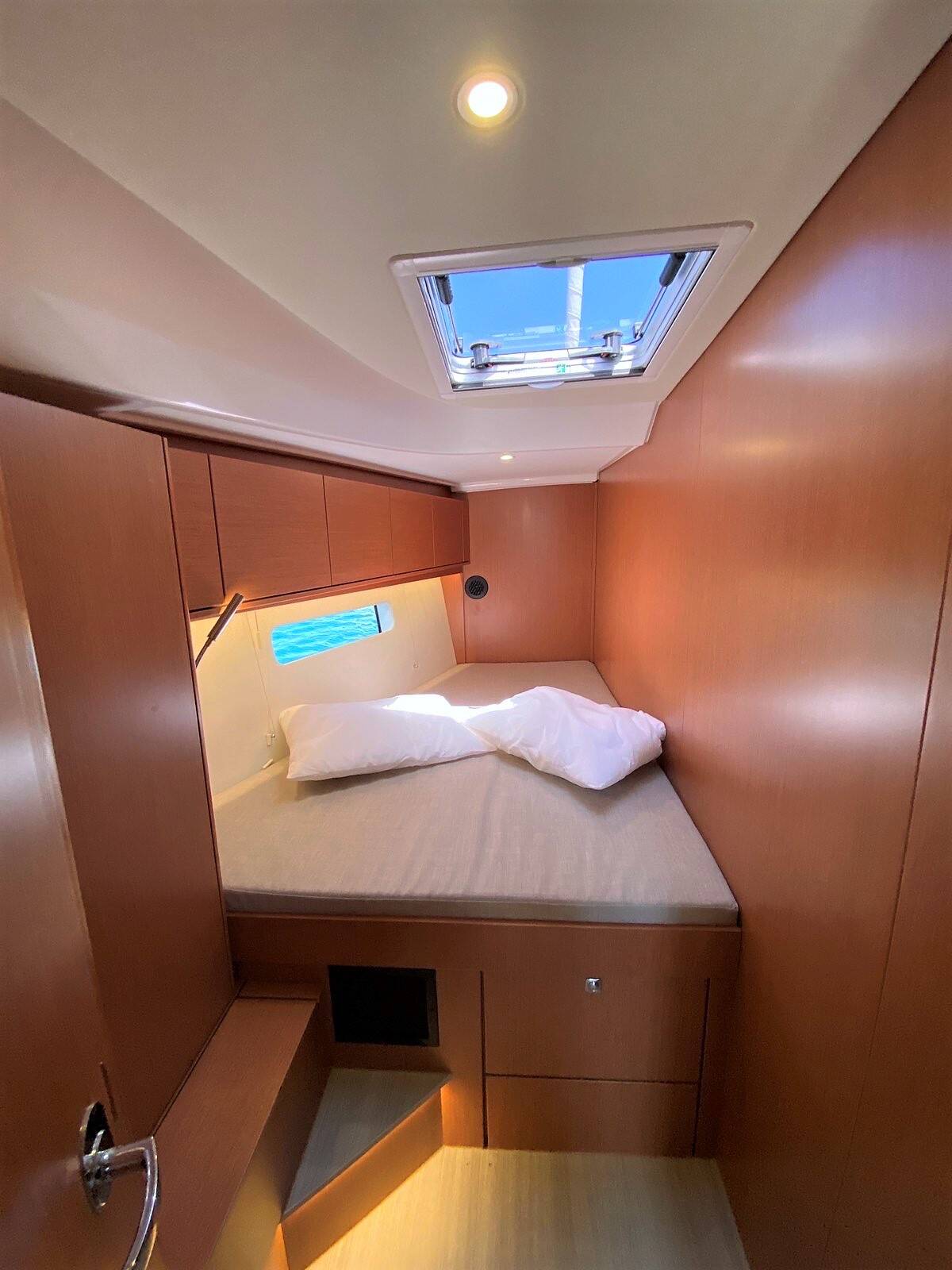 Sailing yacht Bavaria C46 Jason