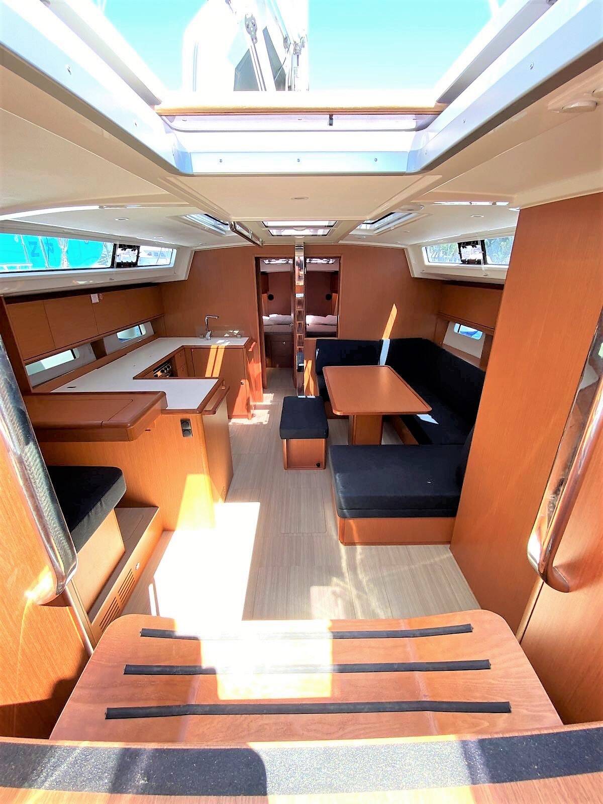 Sailing yacht Bavaria C46 Jason