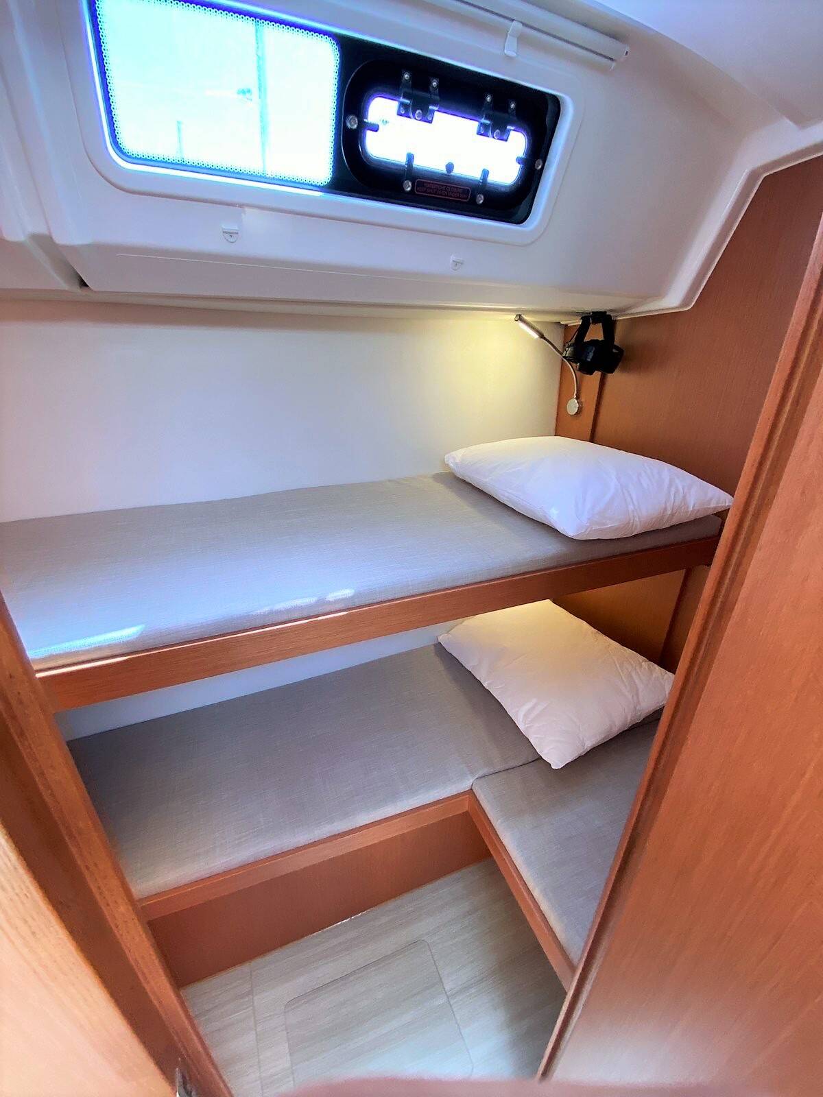 Sailing yacht Bavaria C46 Jason