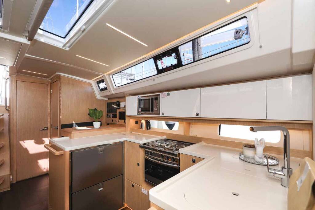 Sailing yacht Bavaria C46 Delizia
