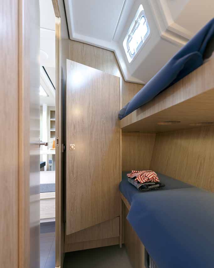 Sailing yacht Bavaria C46 Mercedes