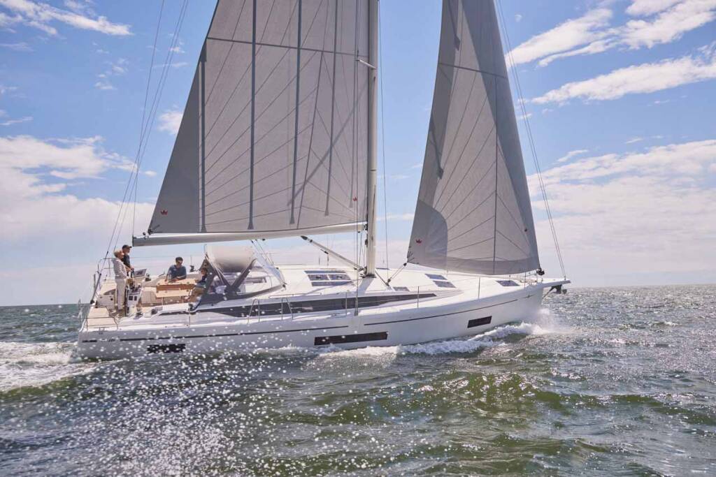 Sailing yacht Bavaria C46 Garbí 