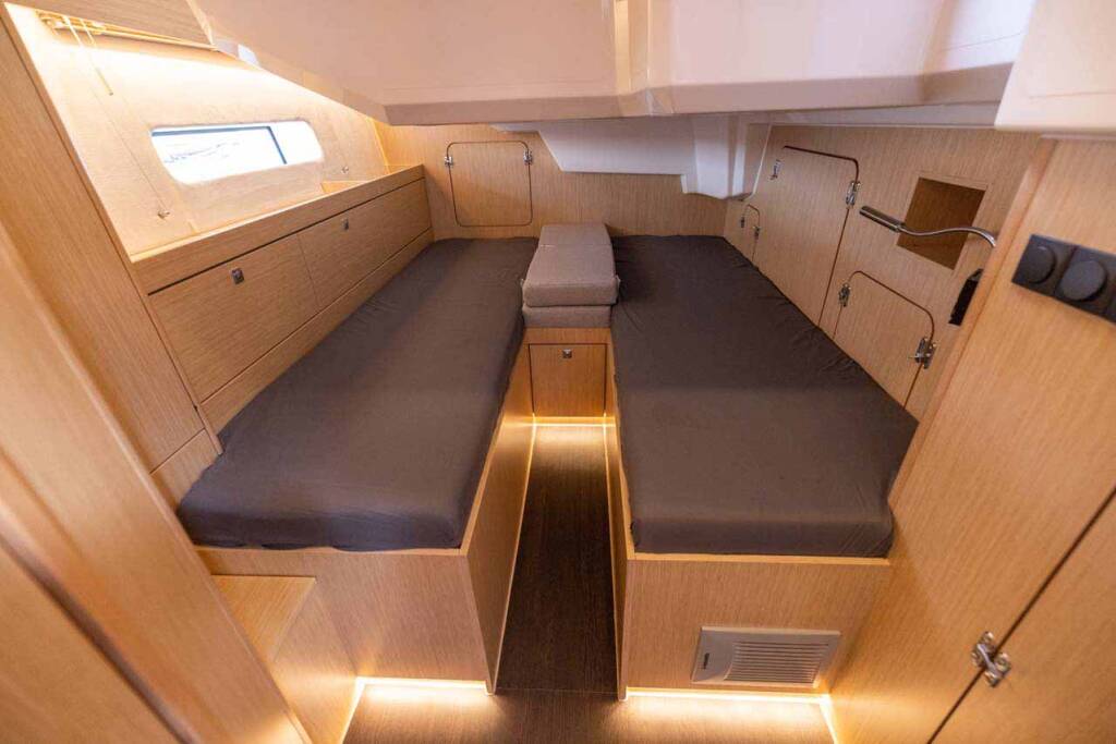Sailing yacht Bavaria C46 Sealark