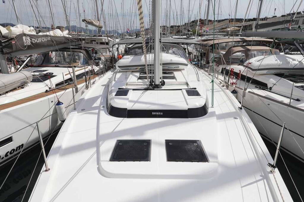 Sailing yacht Bavaria C50 Holiday Granat