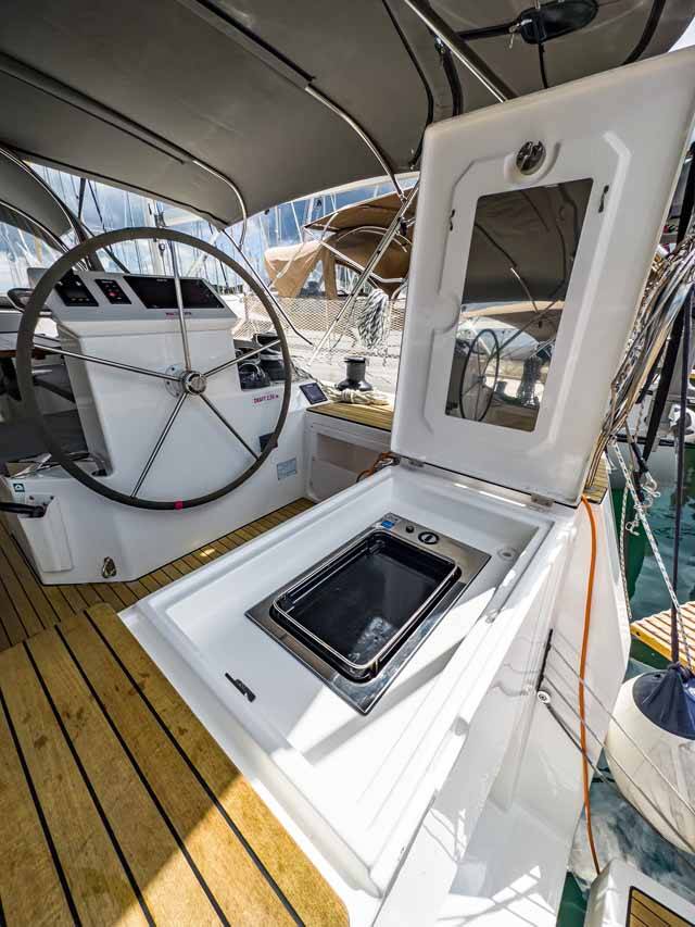 Sailing yacht Bavaria C50 Holiday Topas
