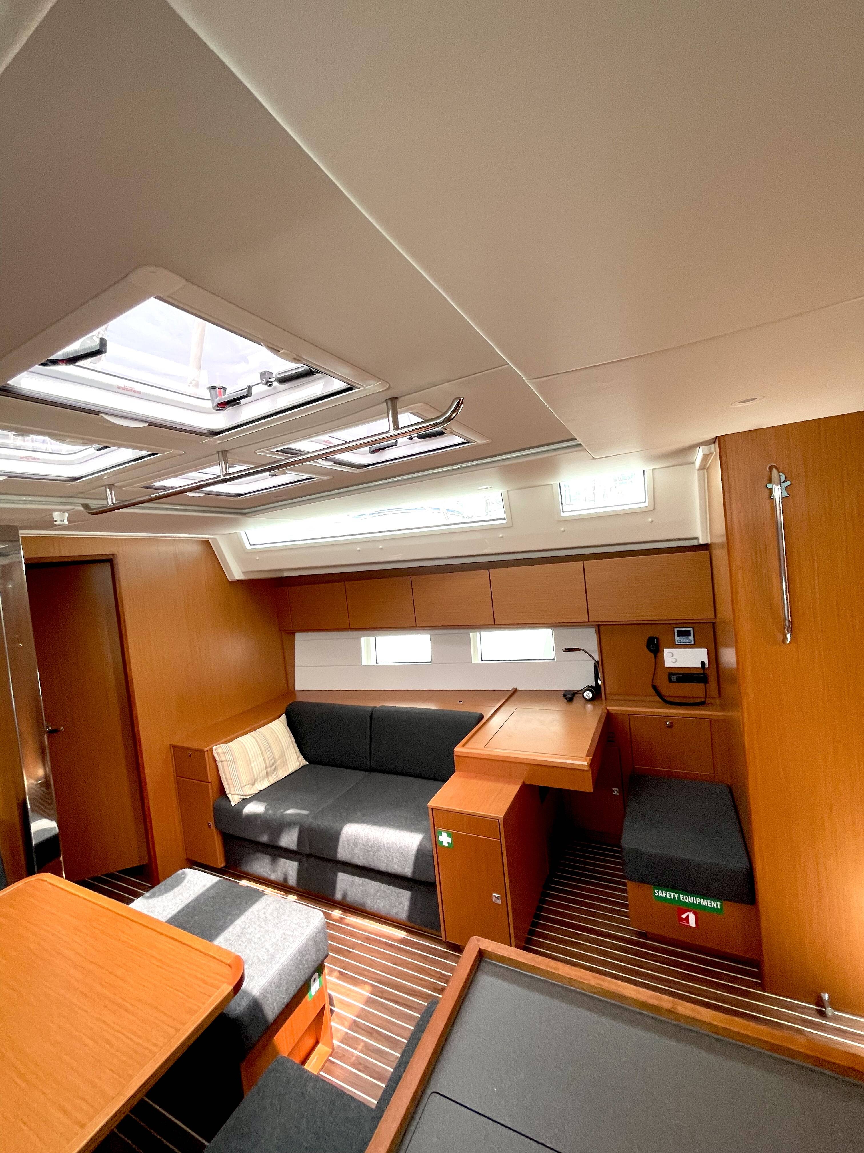 Sailing yacht Bavaria C50 Holiday Hangover