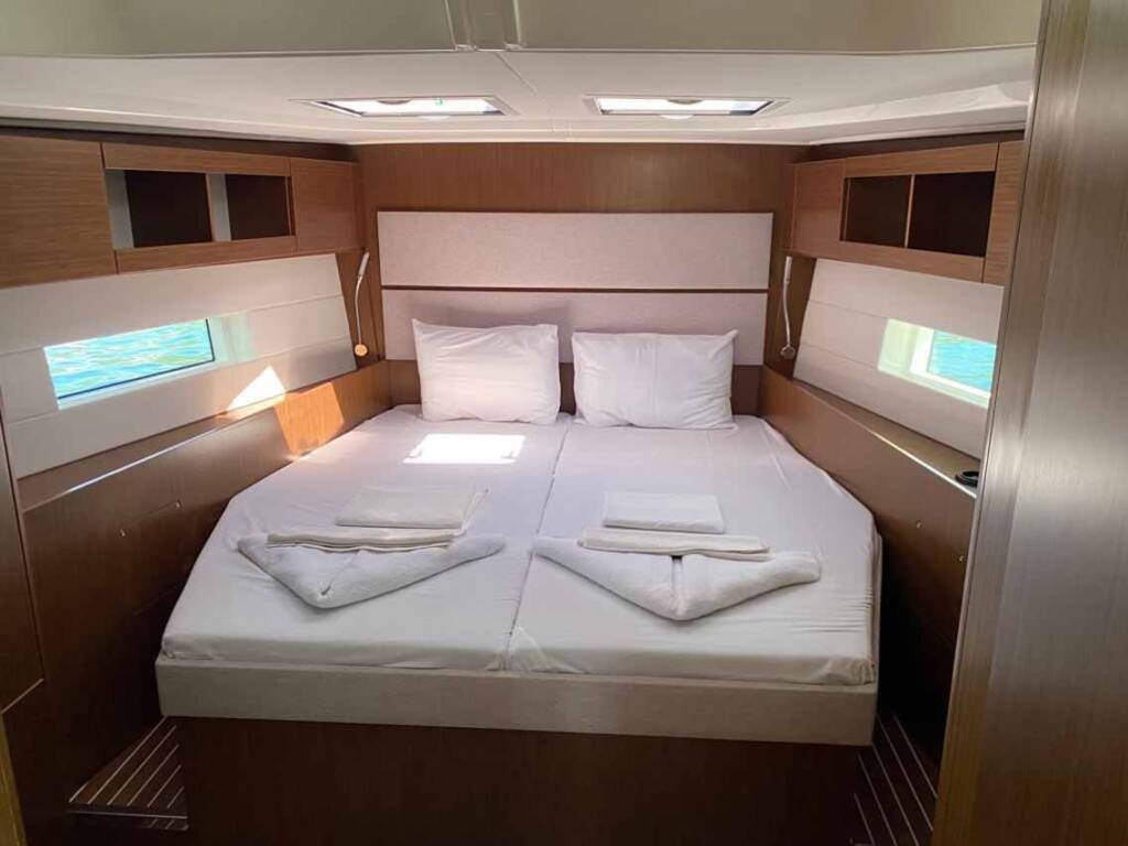 Sailing yacht Bavaria C50 Style Acrux