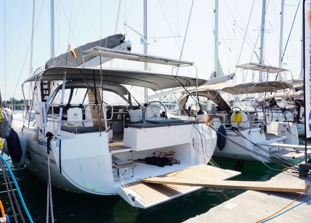 Sailing yacht Bavaria C50 Style Moya One