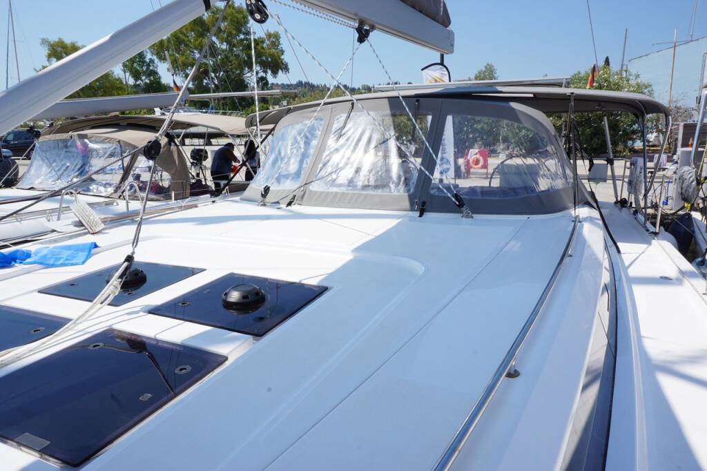 Sailing yacht Bavaria C50 Style Moya One