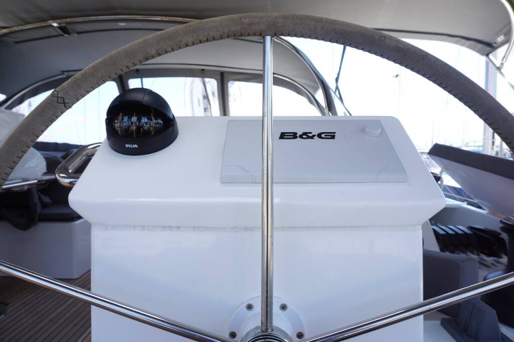 Sailing yacht Bavaria C50 Style Moya One