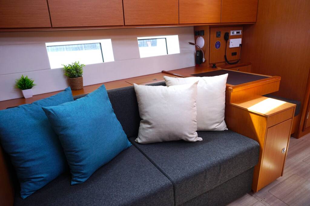Sailing yacht Bavaria C50 Style Moya One