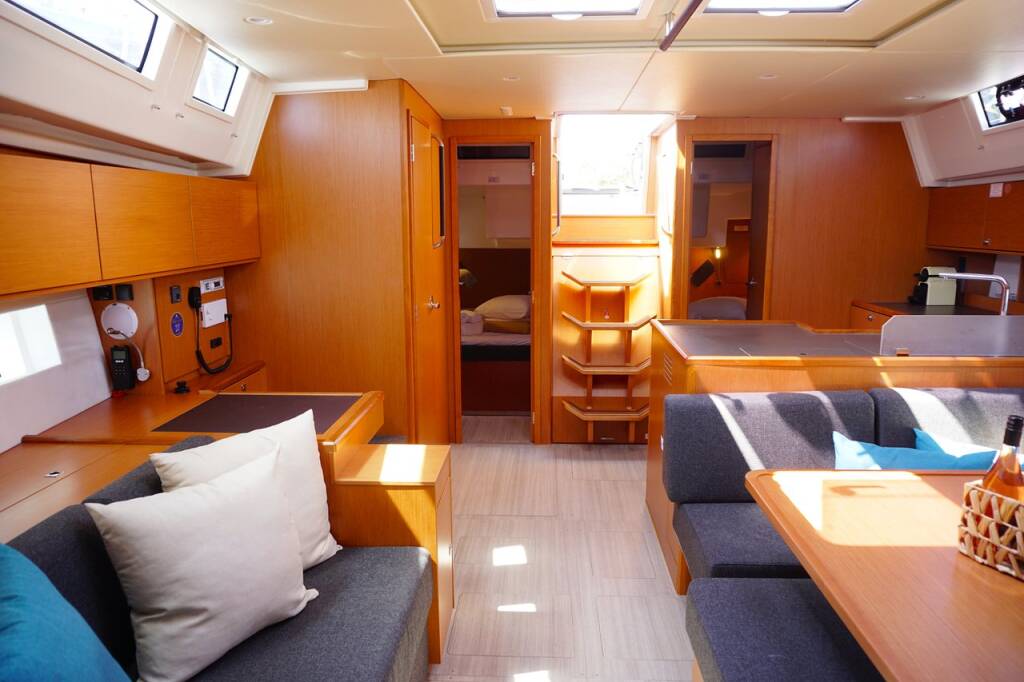 Sailing yacht Bavaria C50 Style Moya One