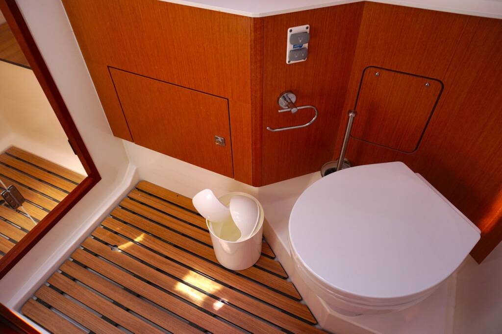 Sailing yacht Bavaria C50 Style Moya One