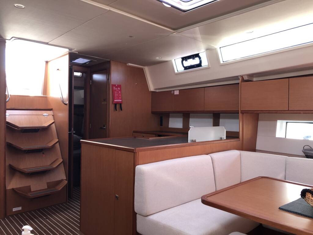 Sailing yacht Bavaria C50 Elli