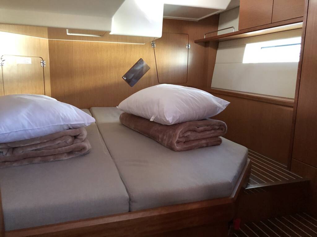 Sailing yacht Bavaria C50 Elli