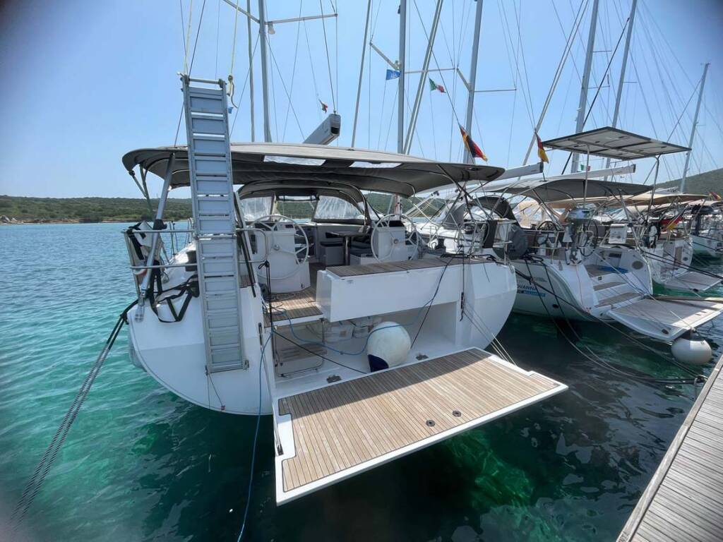 Sailing yacht Bavaria C50 Insomnia