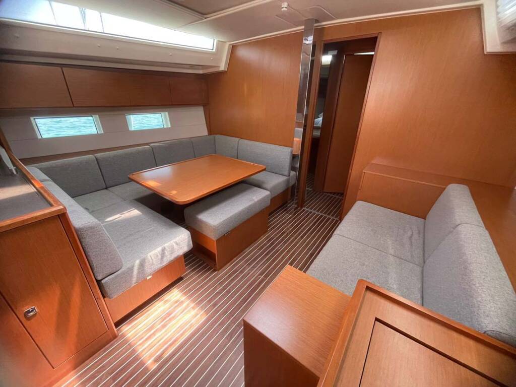 Sailing yacht Bavaria C50 Insomnia