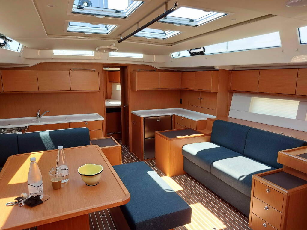Sailing yacht Bavaria C57 Promitheas