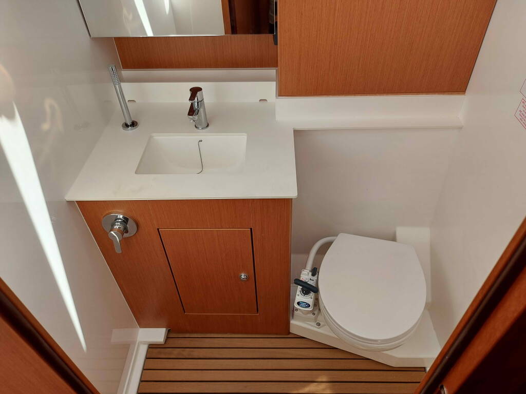 Sailing yacht Bavaria C57 Promitheas