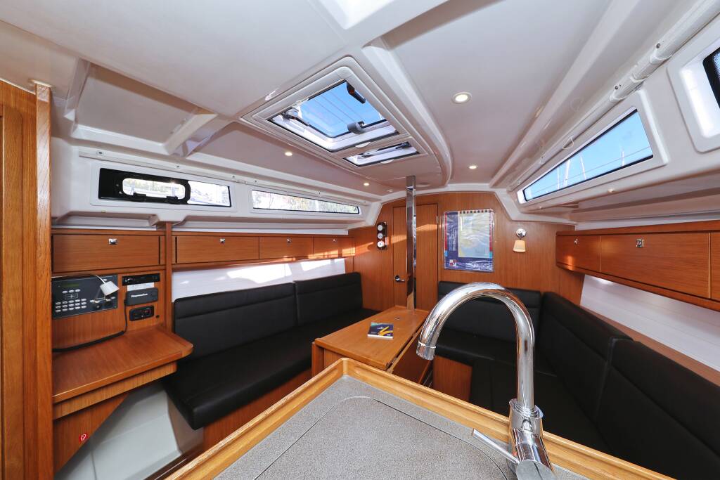Sailing yacht Bavaria Cruiser 33 Dolce Vita