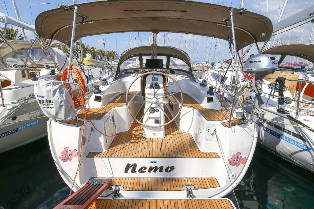 Sailing yacht Bavaria Cruiser 33 Nemo