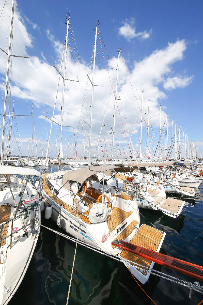 Sailing yacht Bavaria Cruiser 33 Nemo