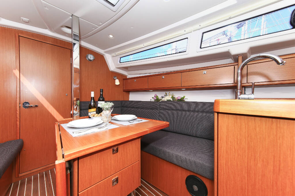 Sailing yacht Bavaria Cruiser 33 Nemo