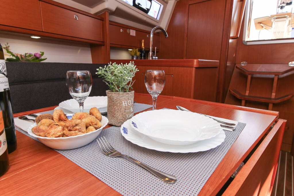Sailing yacht Bavaria Cruiser 33 Nemo