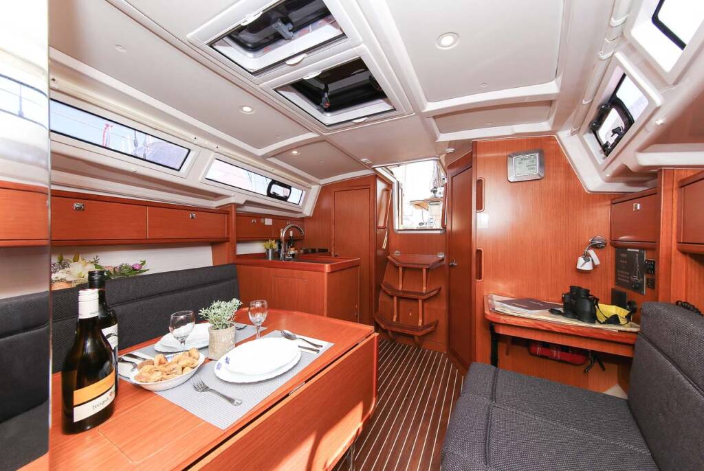 Sailing yacht Bavaria Cruiser 33 Nemo